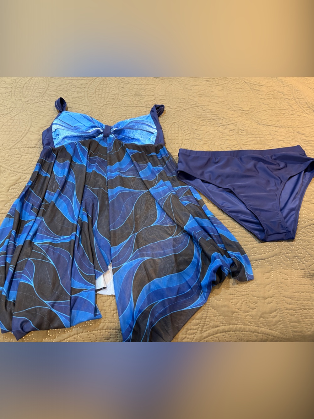Amazon Blue Wave Patterned Women's Swim Tankini Set